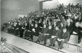 Asistentes a la inauguración del curso 1974-1975