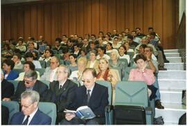 Asistentes a la ceremonia de inauguración  del curso 2002-2003