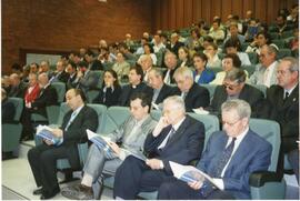 Asistentes a la ceremonia de inauguración  del curso 2002-2003