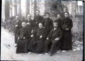 Padres de la colonia portuguesa.