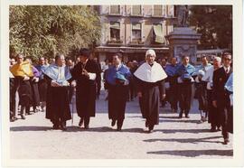 Doctores asistiendo a las inauguración del curso 1971-1972 de la Universidad de Granada.