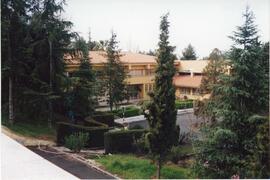Facultad de Teología desde el edificio de la hija.